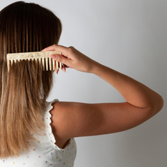 Detangling hair comb